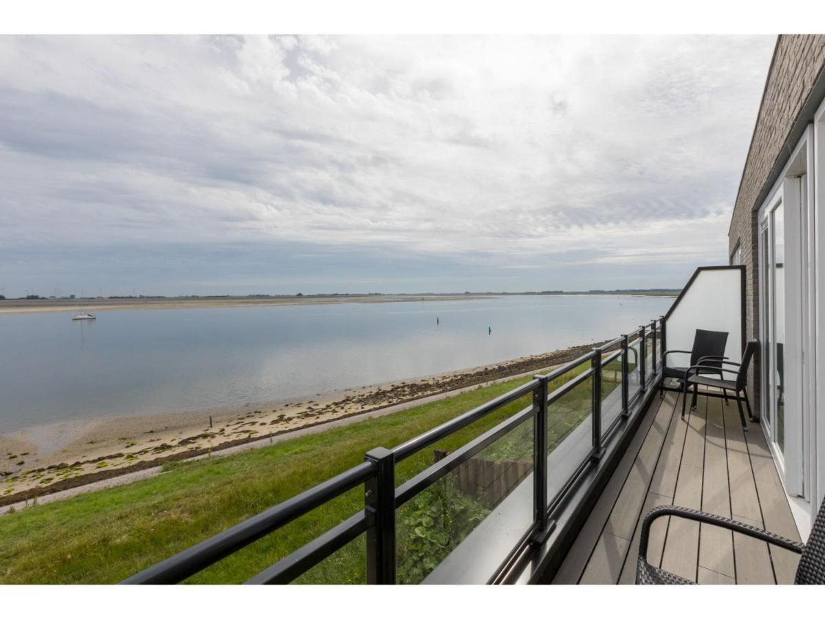 With A View Of The Marina Appartement