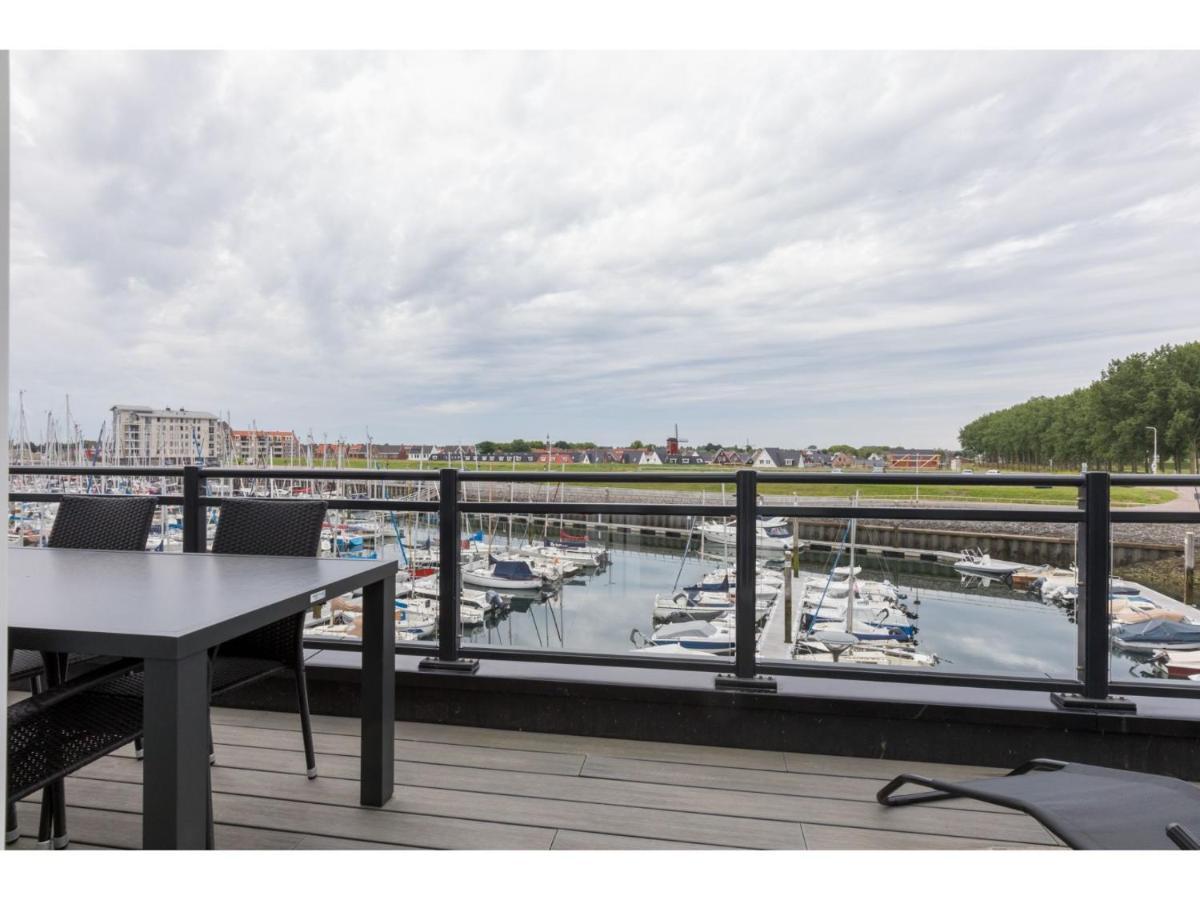 With A View Of The Marina *