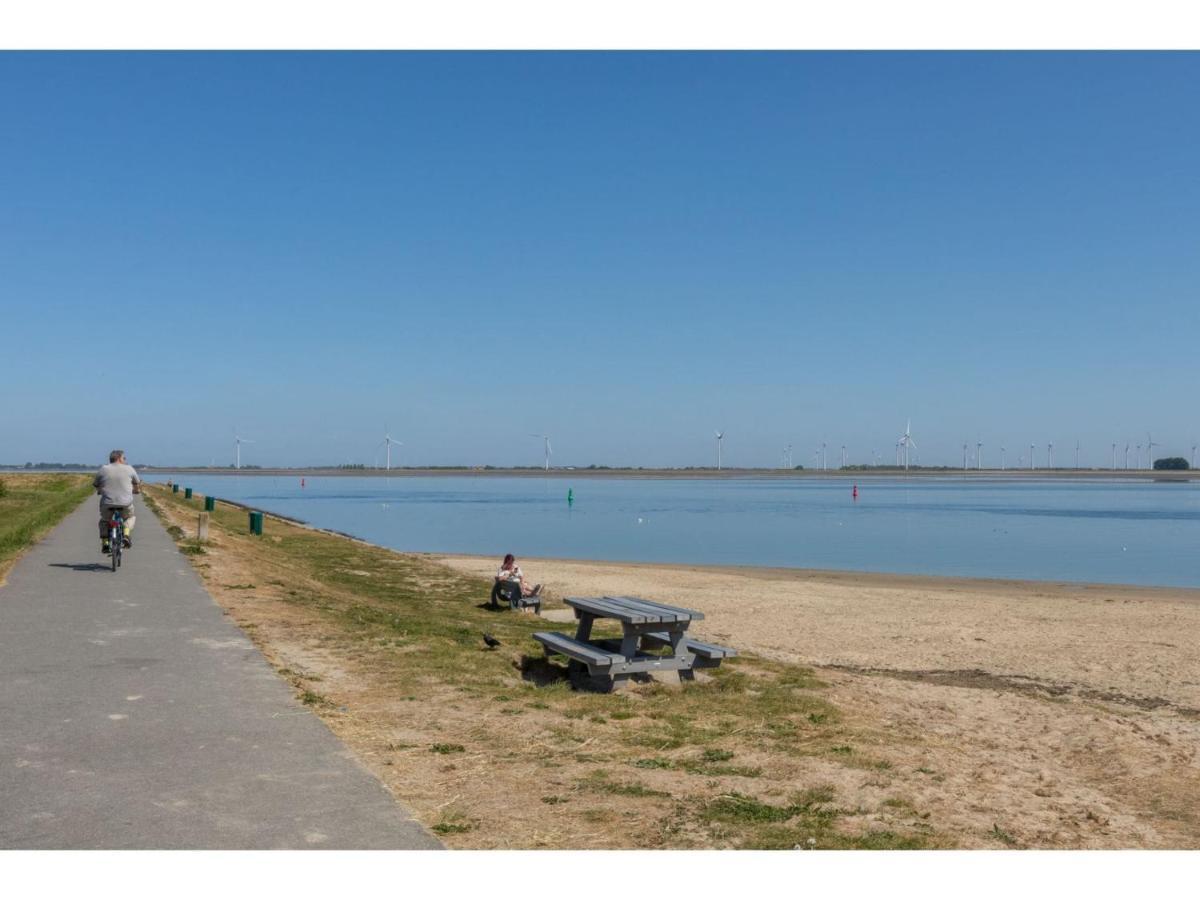 Appartement With A View Of The Marina Sint-Annaland