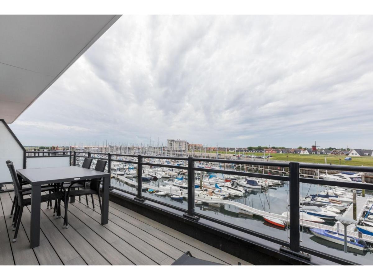 With A View Of The Marina Appartement