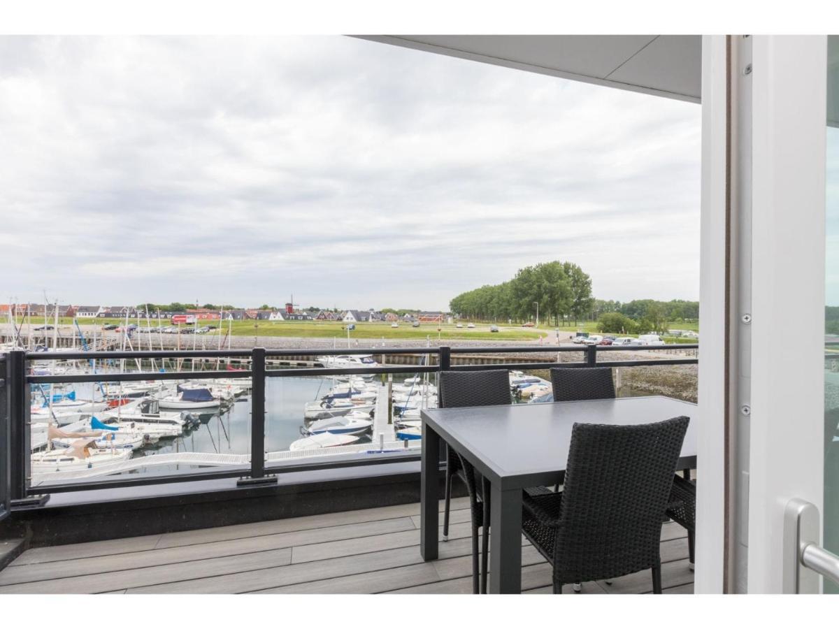 Appartement With A View Of The Marina Sint-Annaland